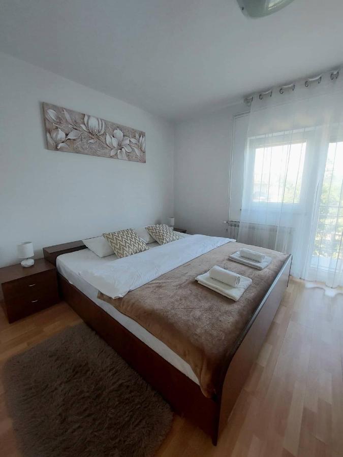Dream Appartement Otočac Buitenkant foto