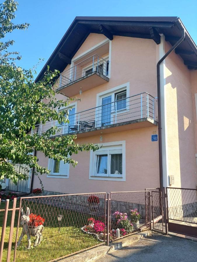 Dream Appartement Otočac Buitenkant foto