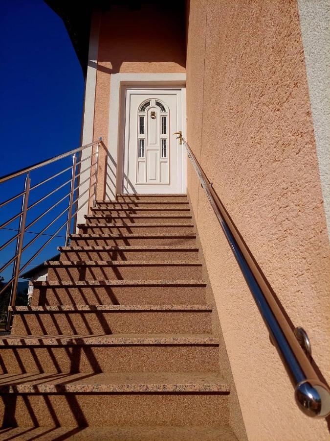 Dream Appartement Otočac Buitenkant foto